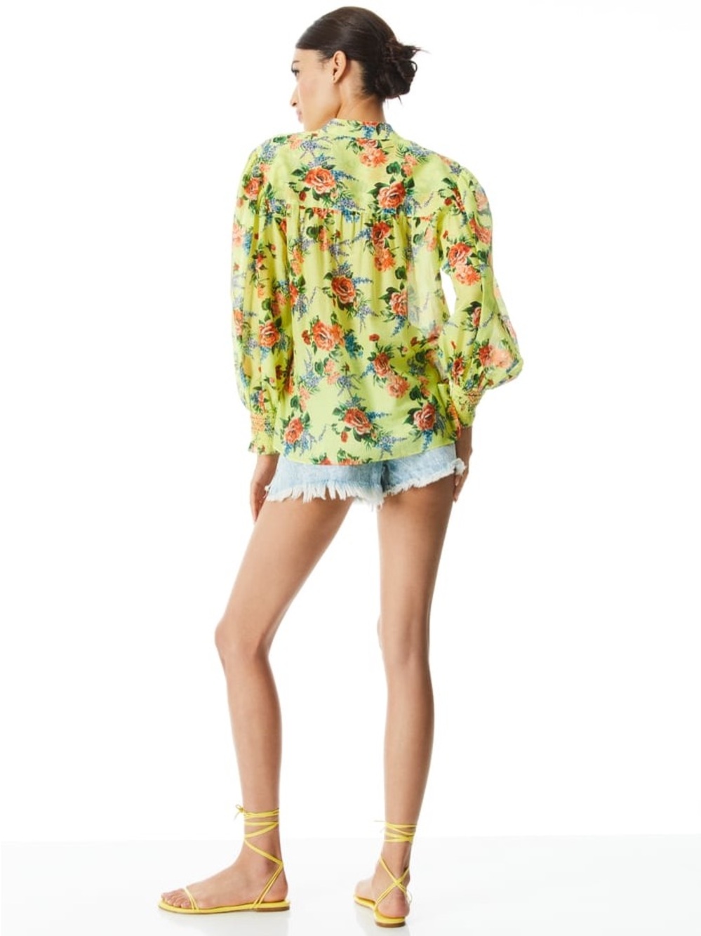 Alice + Olivia Serena yellow floral silk blend top size medium peasant boho - Picture 2 of 9